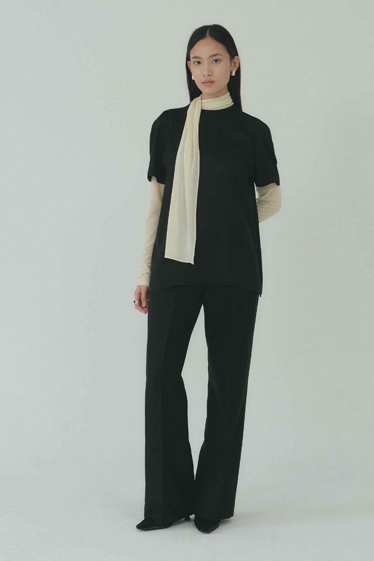 Moon Lee Silky Short-sleeve Blouse_Black