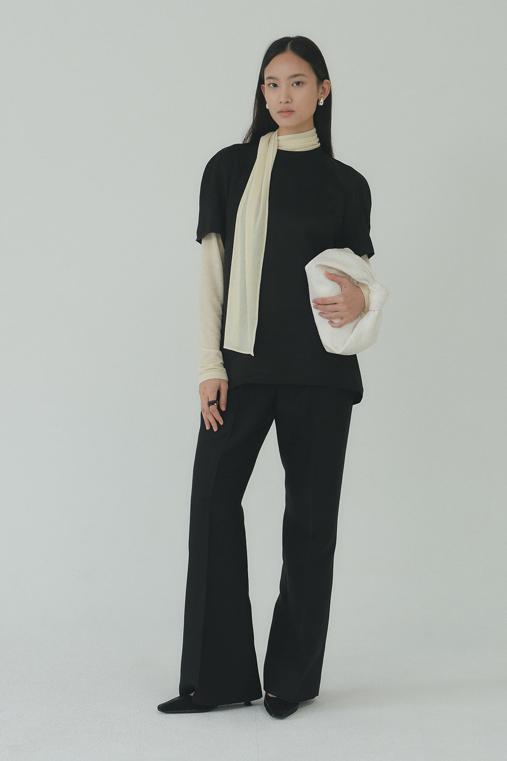 Moon Lee Silky Short-sleeve Blouse_Black