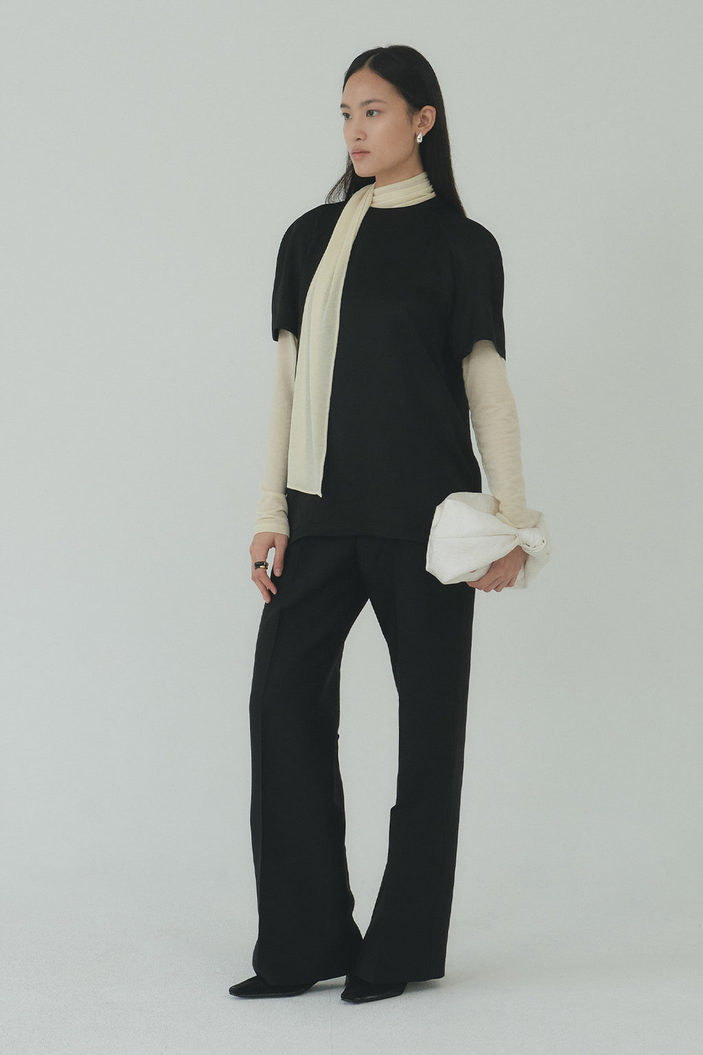 Moon Lee Silky Short-sleeve Blouse_Black