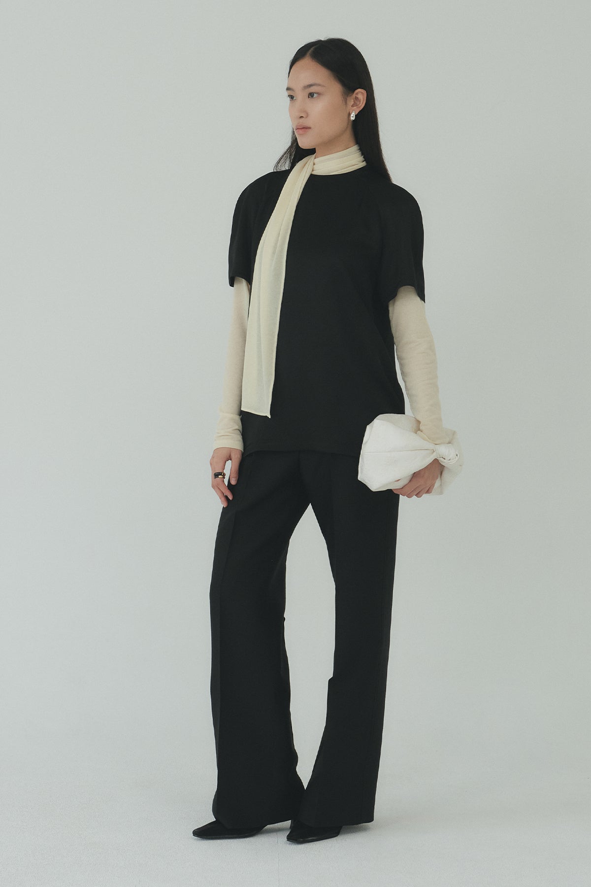 Moon Lee Silky Short-sleeve Blouse_Black