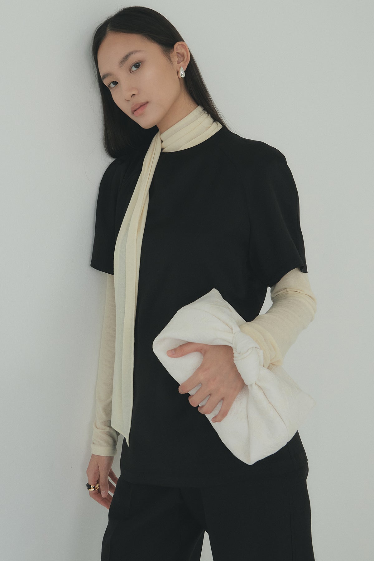 Moon Lee Silky Short-sleeve Blouse_Black