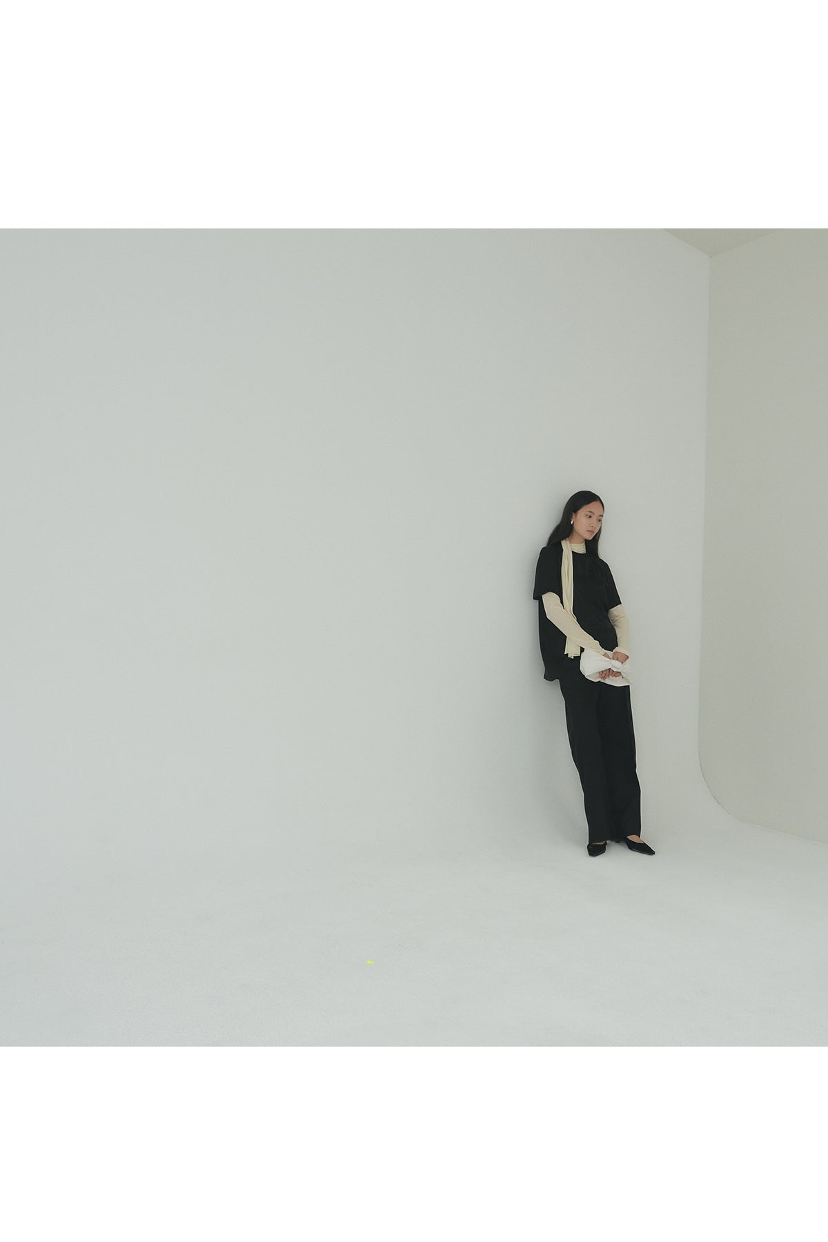 Moon Lee Silky Short-sleeve Blouse_Black