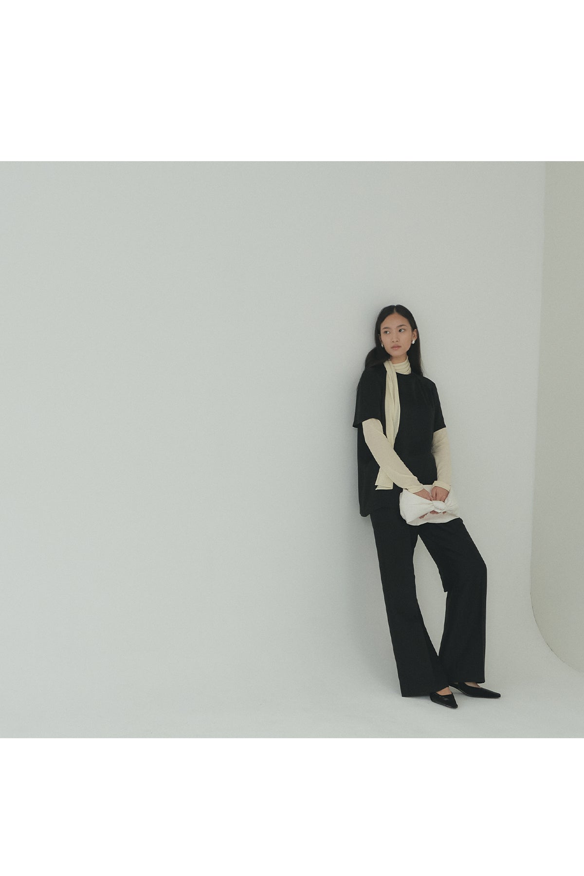 Moon Lee Silky Short-sleeve Blouse_Black