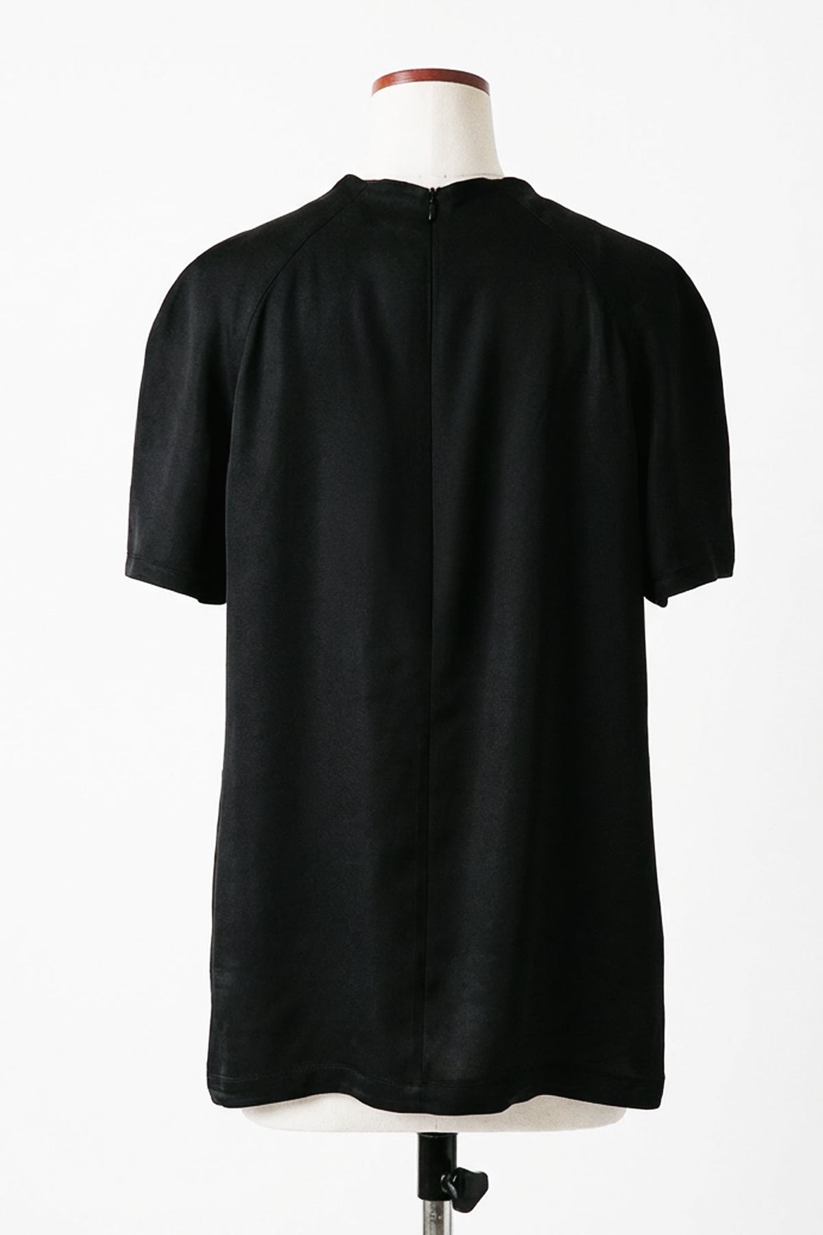 Moon Lee Silky Short-sleeve Blouse_Black