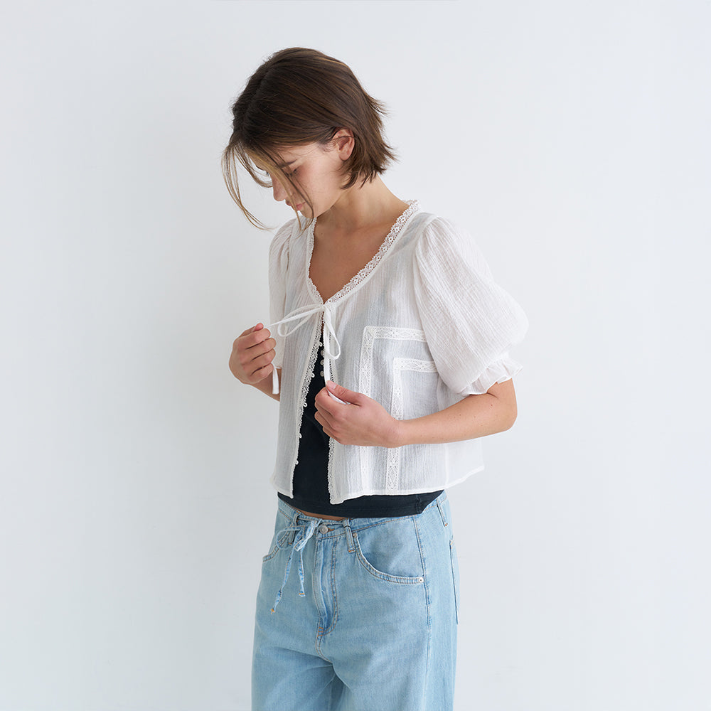 vem ver PUFF SLEEVE LACE TRIM BLOUSE_WHITE