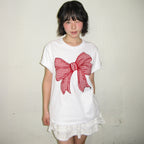 RONRON BIG RIBBON APPLIQUE BASIC FIT T SHIRT WHITE