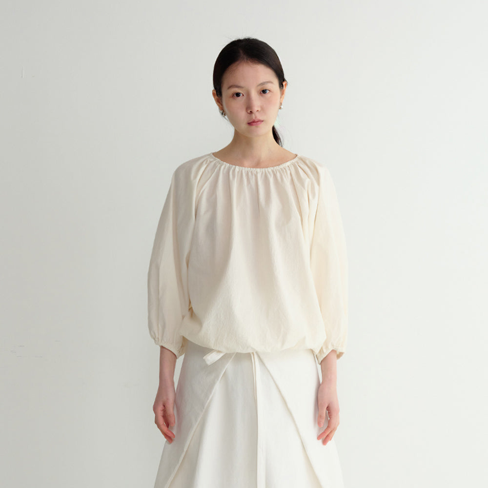 YE Piona Volume Shirring Blouse - Ecru