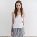 ANDNEEDS Popo three button sleeveless (white)
