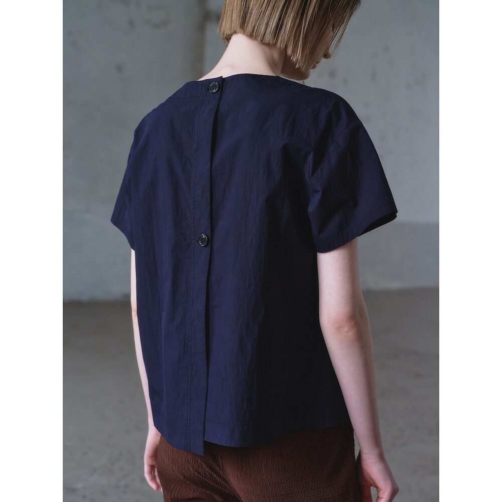 kuho plus Back Detail Blouse Navy (KE6360M04R)
