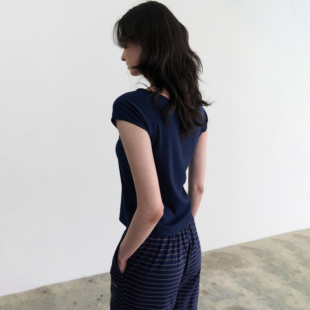 ANDNEEDS Pebble lace scoop tee (navy)