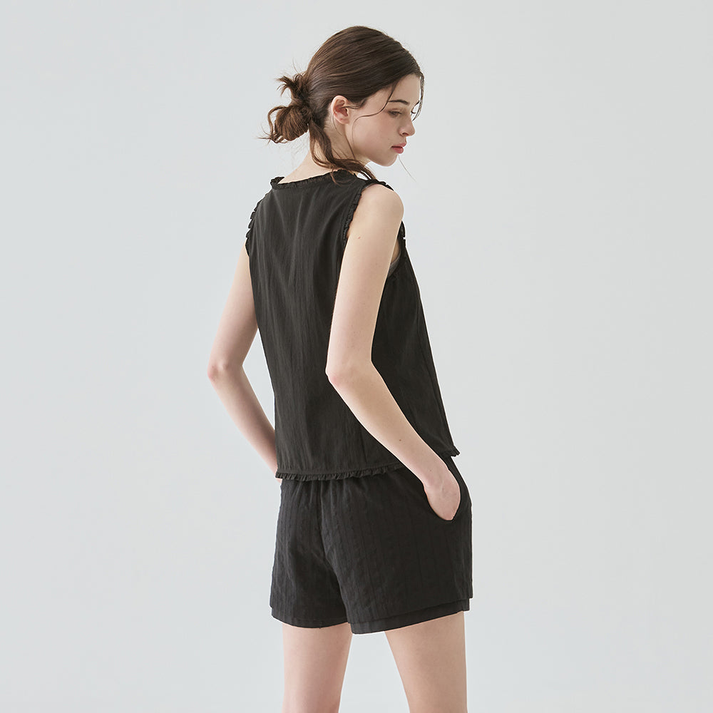 DRAWFIT WOMEN Scoop neck frill sleeveless blouse [BLACK]