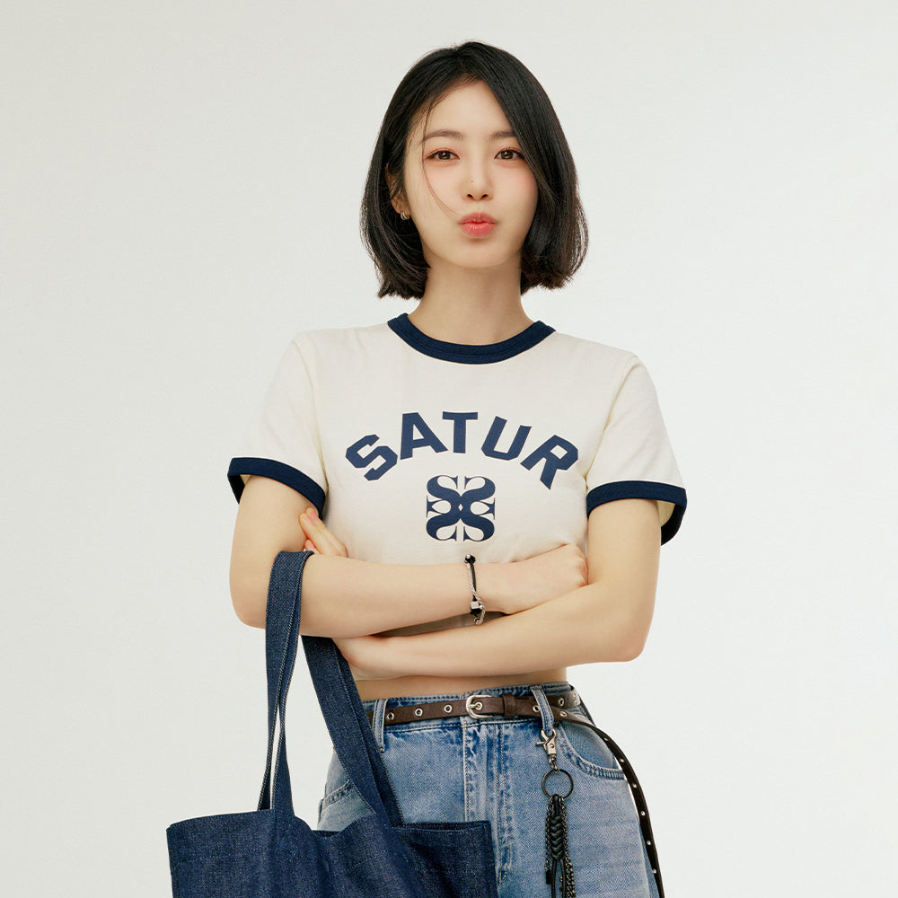 SATUR (W) Arch Logo Ringer Short Sleeve T-Shirt Cream