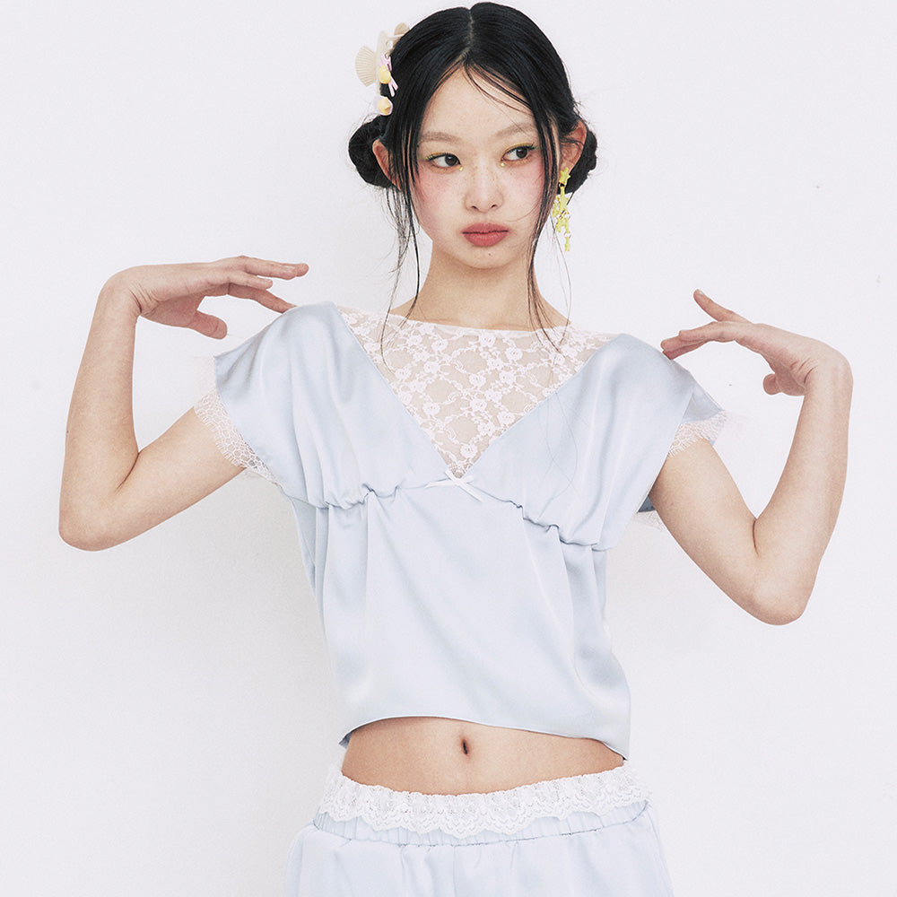 YOUHEE RIBBON LACE SHIRRING BLOUSE LIGHT_BLUE