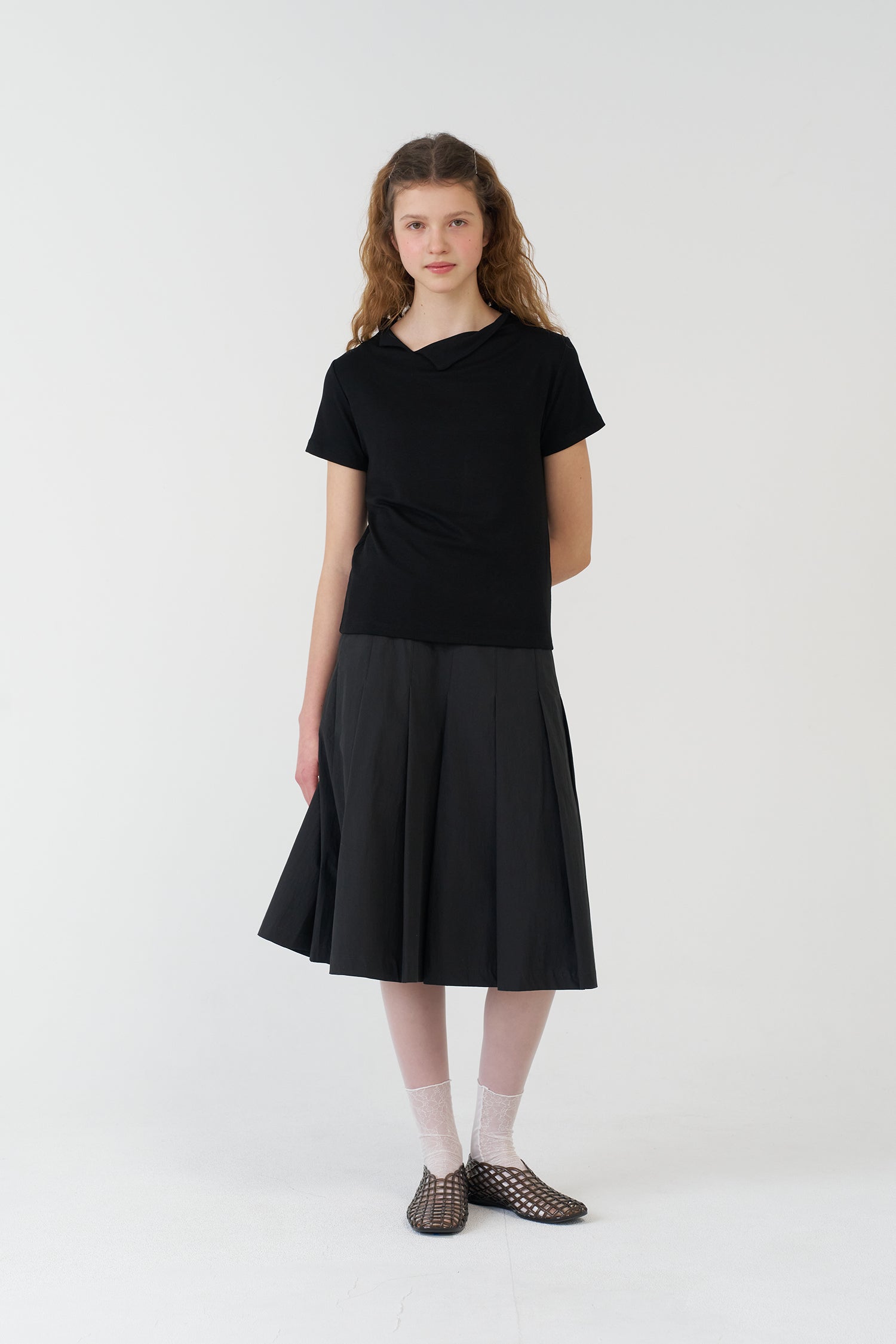 pesto OPEN NECKLINE TEE BLACK