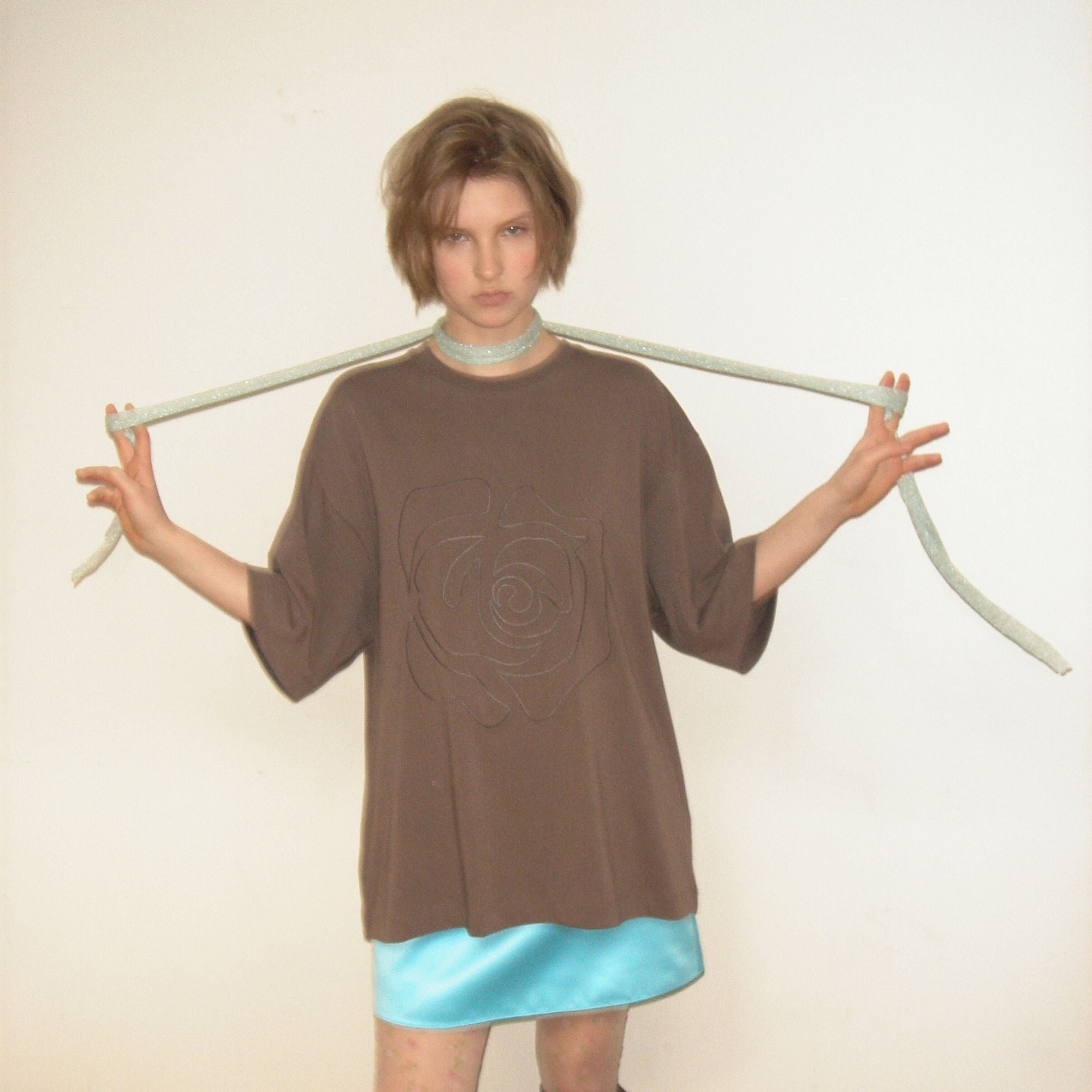 MA JOURNÉE ROSE PATCH T-SHIRT_BROWN