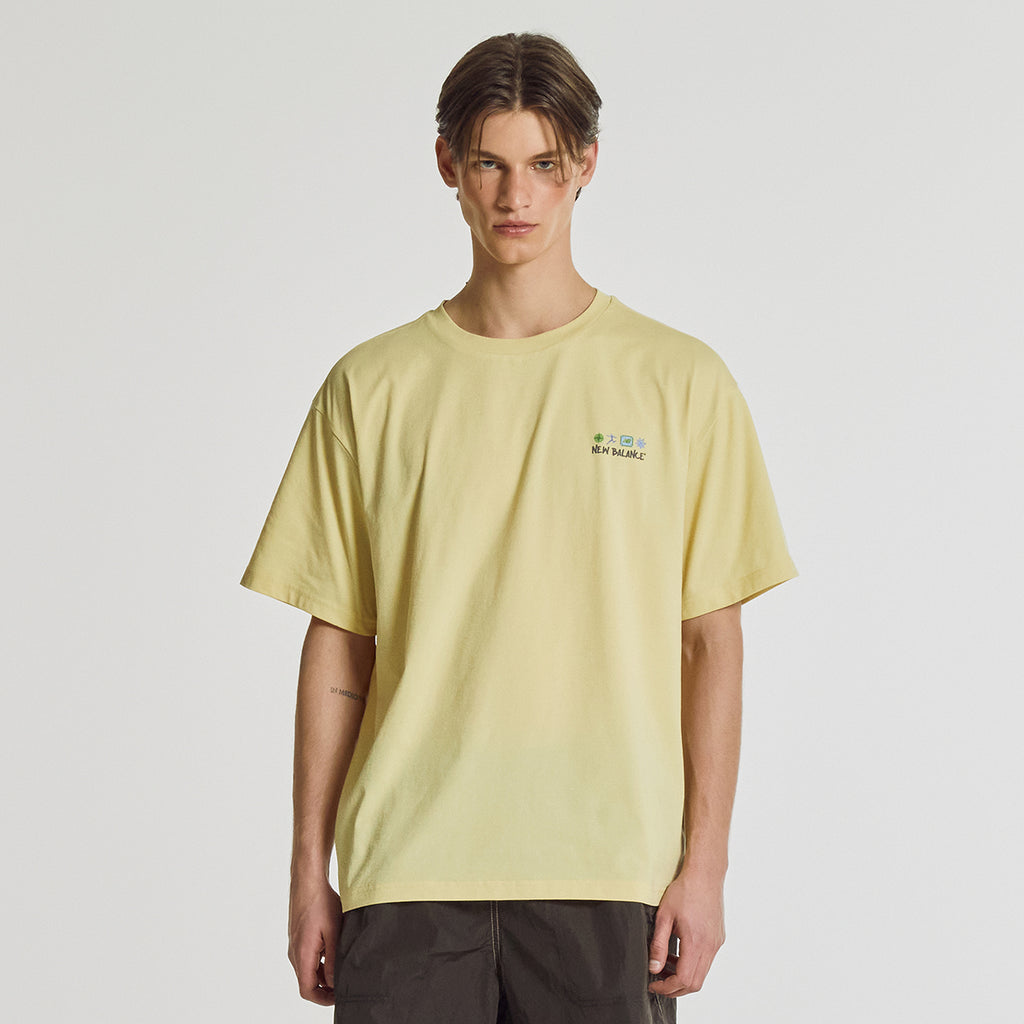 NEW BALANCE NBNEG31643 / UNI Sunny Rainey illustration short sleeve t-shirt (YELLOW)