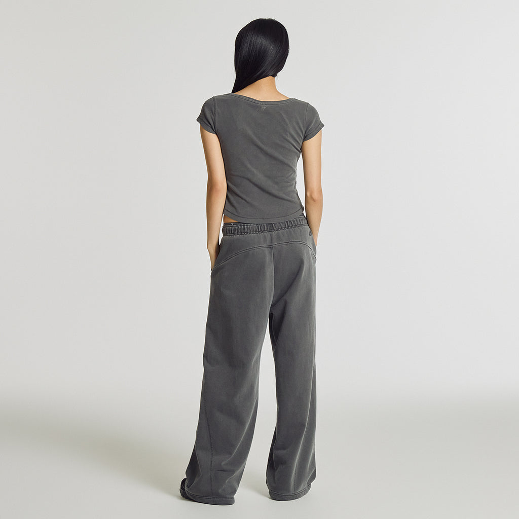 NEW BALANCE NBNEG2W472 / WOMEN Fitted Square Neck Cap Short Sleeve Tee (D/CHARCOAL)