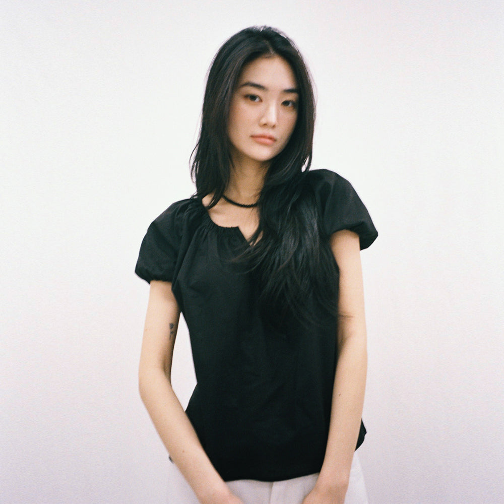 juliapepe Amy Shirring Puff Blouse (Black)