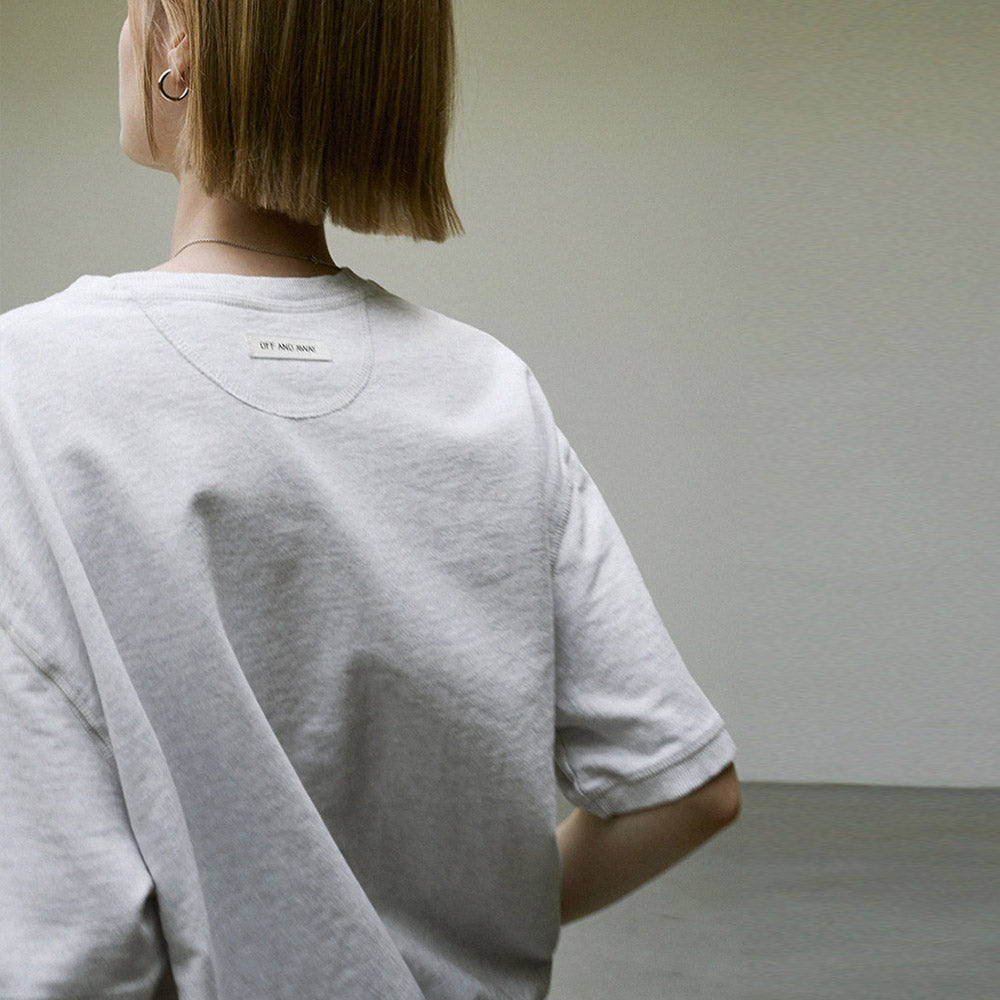 OFF AND AWAY Minimal half sweatshirt_white melange