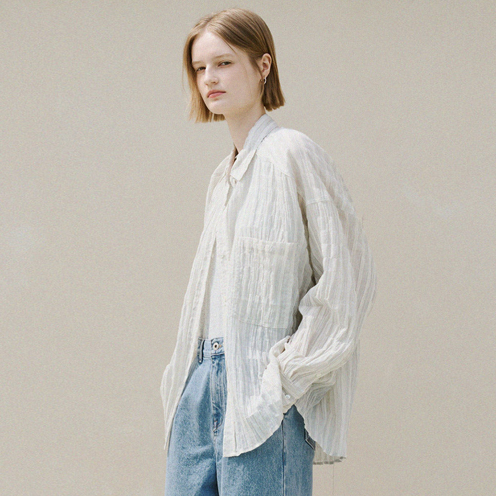 OFF AND AWAY Airy embossed striped shirt_cream