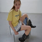 LUCKY CHOUETTE [CASPER X CHOUETTIES] Lettering Graphic Slim Fit Short Sleeve T-Shirt (light yellow) LATAX26940YEL