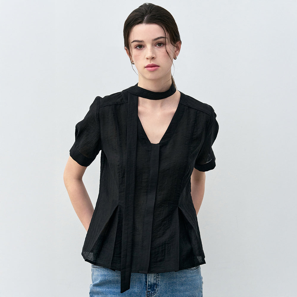 BASIKA Half sleeve V-neck tie blouse_2color