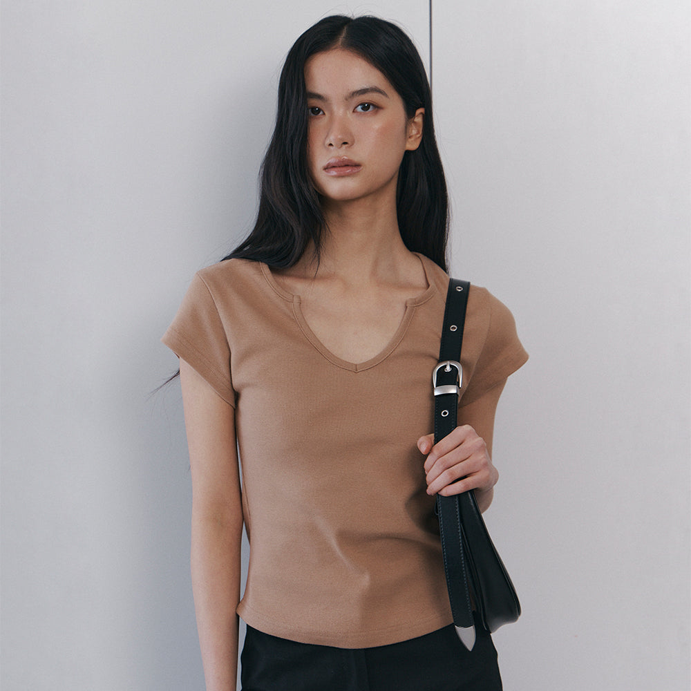 CURETTY C 90S LINE SLIT NECK HALF-SLEEVE T-SHIRT_CAMEL