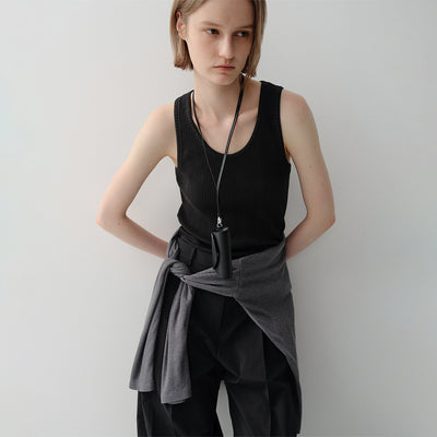 JENA SLEEVELESS TOP (BLACK)