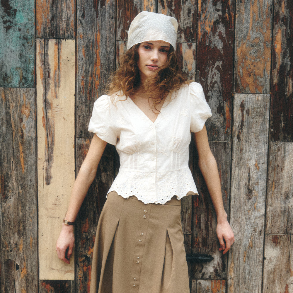 LENINA LILI v-neck embroidery blouse_IVORY