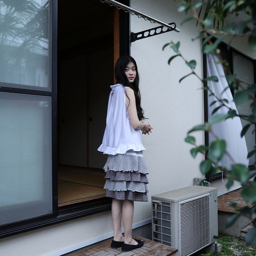 uglyshadow HIGH-NECK FRILL SLEEVELESS(IVORY)