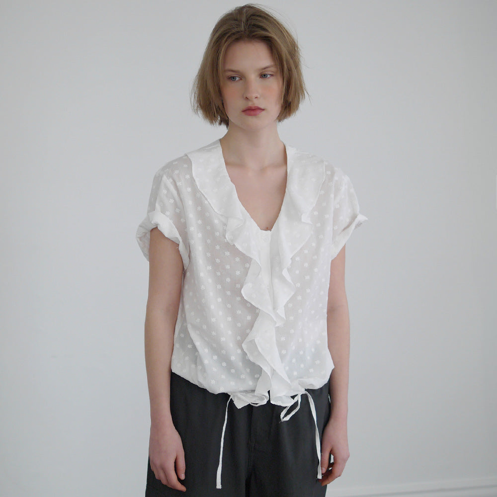 AFTERHOURS RUFFLE HALF SLEEVE BLOUSE (WHITE-FLORAL)