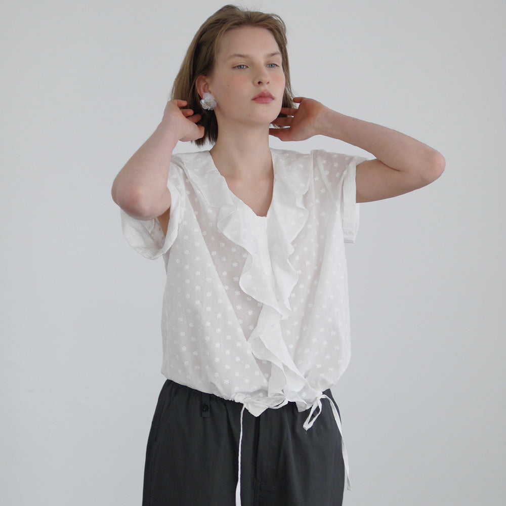 AFTERHOURS RUFFLE HALF SLEEVE BLOUSE (WHITE-FLORAL)