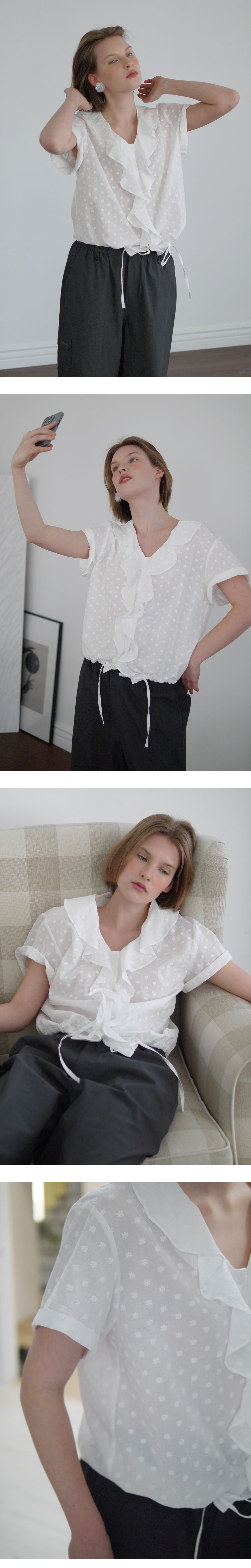 AFTERHOURS RUFFLE HALF SLEEVE BLOUSE (WHITE-FLORAL)
