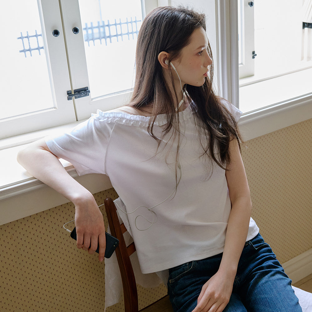LETTER FROM MOON Sov Frill One Shoulder Short Sleeve T-Shirt (White)