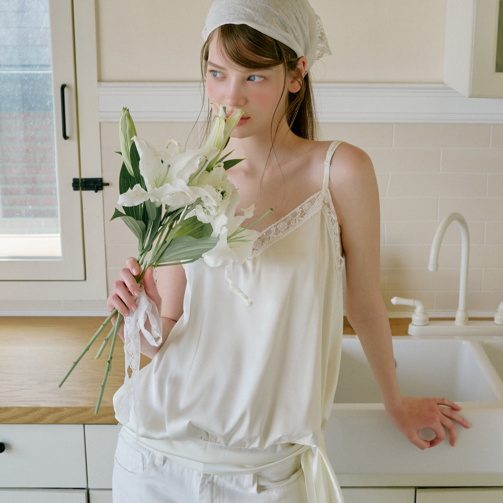 LETTER FROM MOON Satin Lace Strap Sleeveless (Cream)