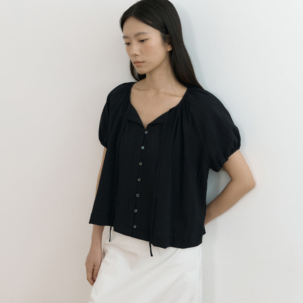 LINGSEOUL jacquard shirring string blouse-black