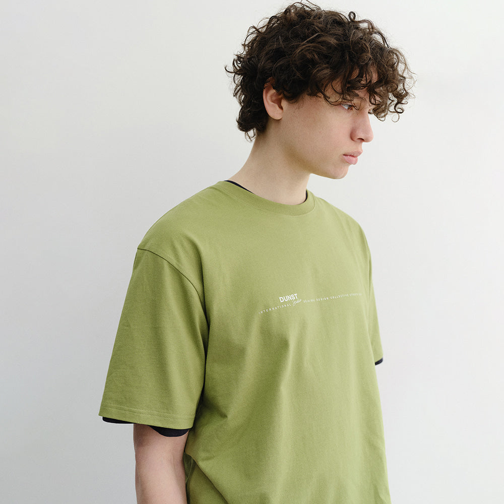 DUNST UNISEX MINIMAL LETTERING T-SHIRT OLIVE GREEN_UDTS6B147E1