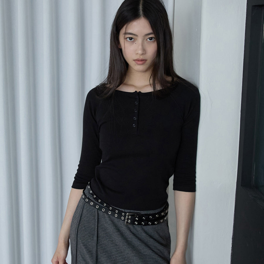 RENSE Button Henley Neck Tee Black