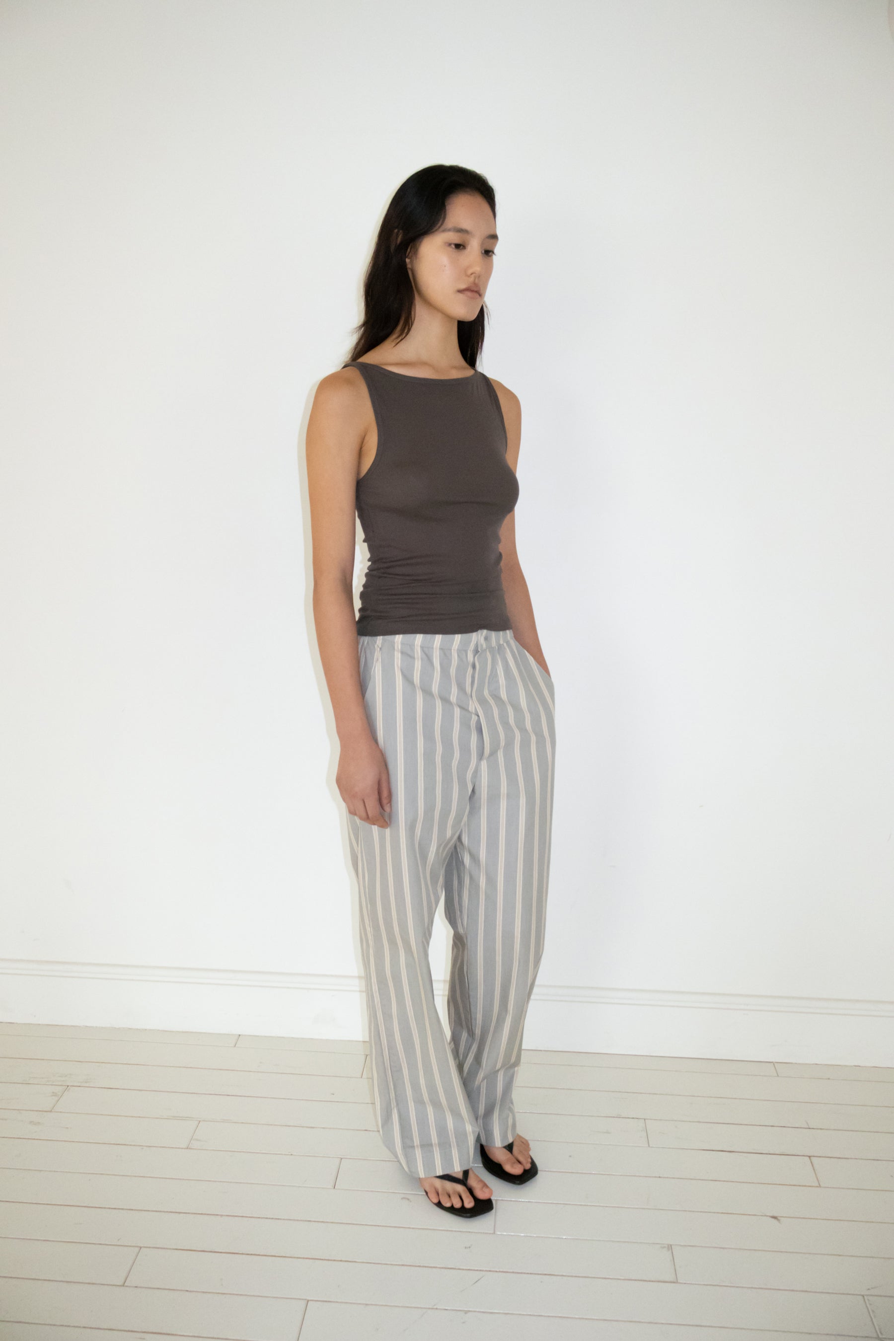 NCSSRY Boat Neck Sleeveless Top (Brown)