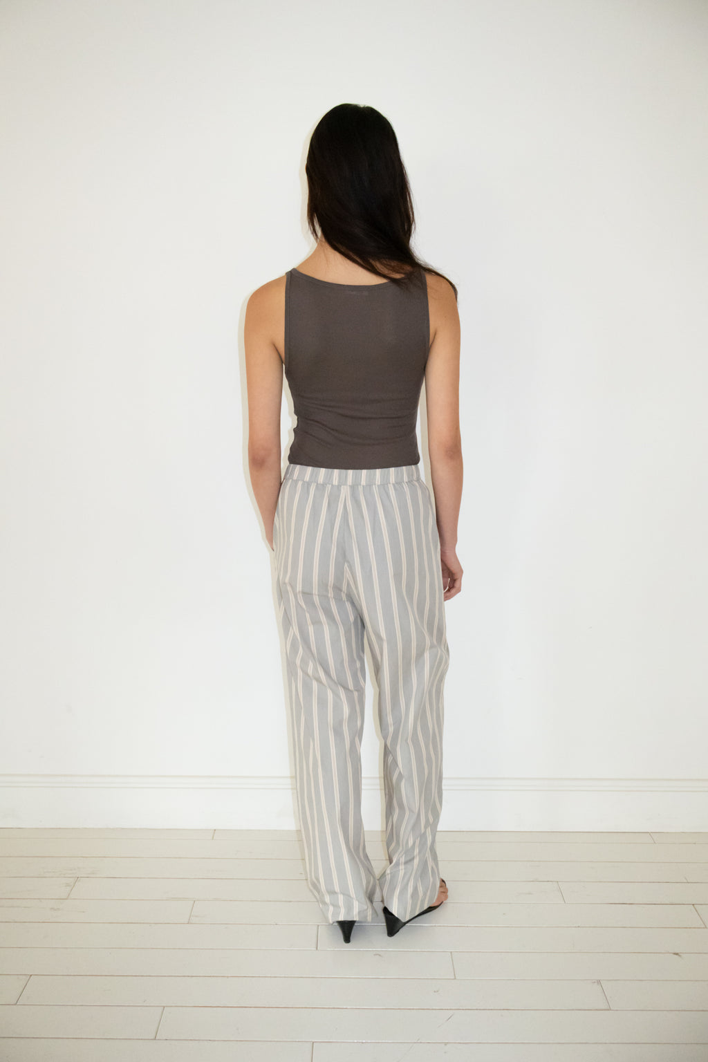 NCSSRY Boat Neck Sleeveless Top (Brown)