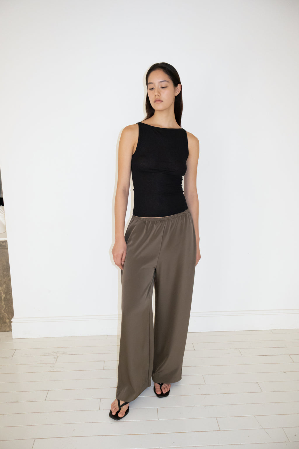 NCSSRY Boat Neck Sleeveless Top (Black)
