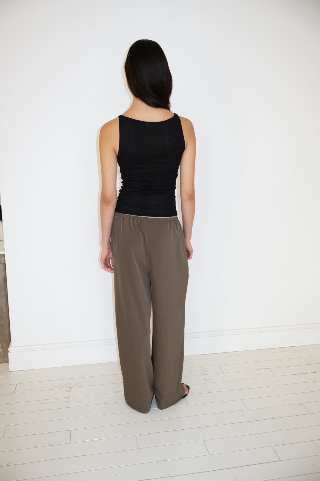 NCSSRY Boat Neck Sleeveless Top (Black)