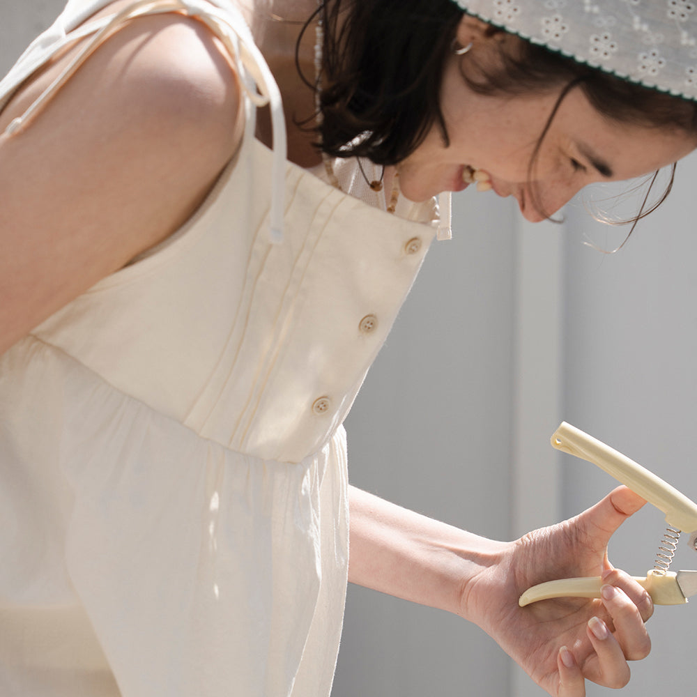 THE MITTEN [12th] Cottage strap blouse (natural)