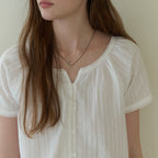 THE MITTEN Foliage half blouse (white)