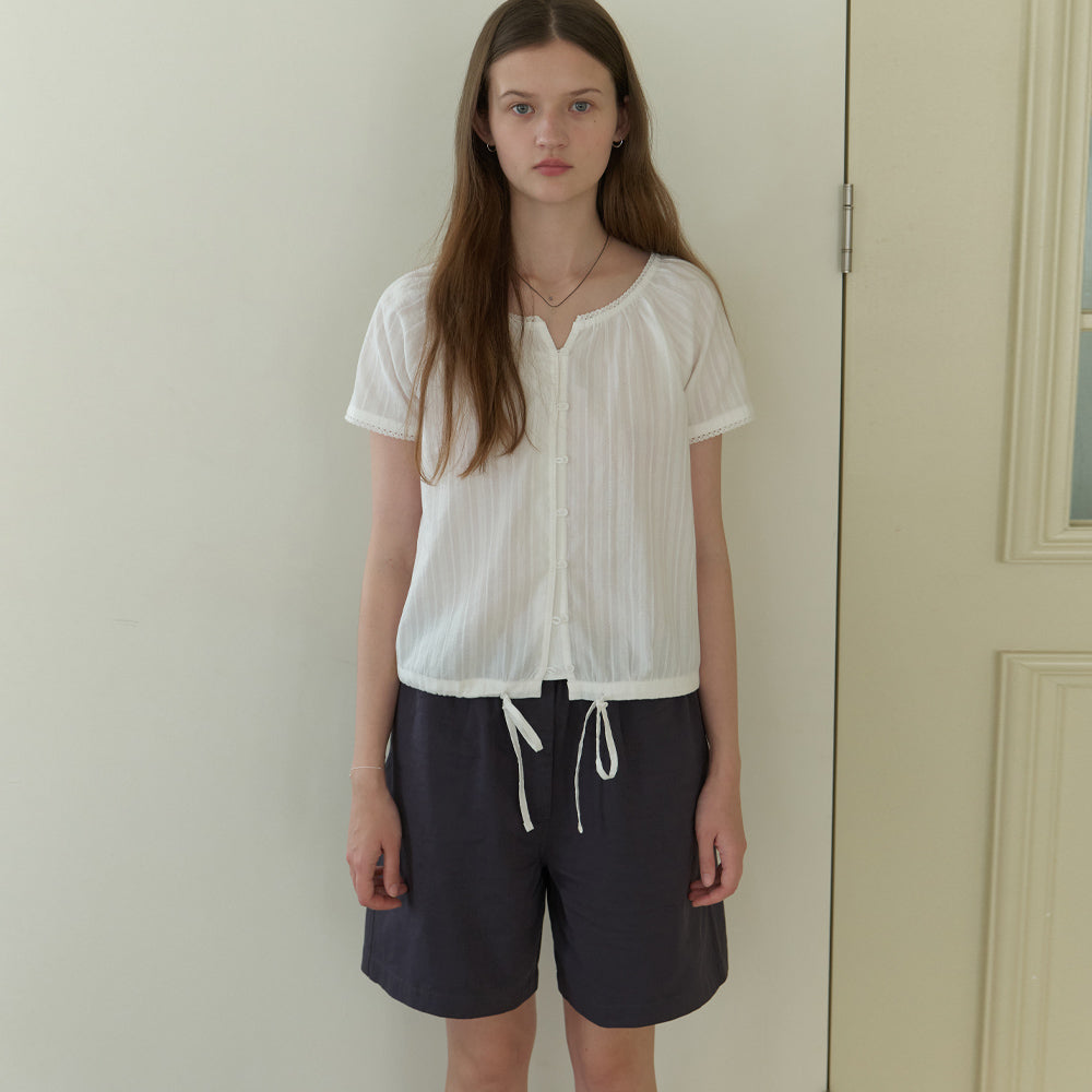 THE MITTEN Foliage half blouse (white)