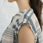 BLUE BRICK Check flare blouse (black)