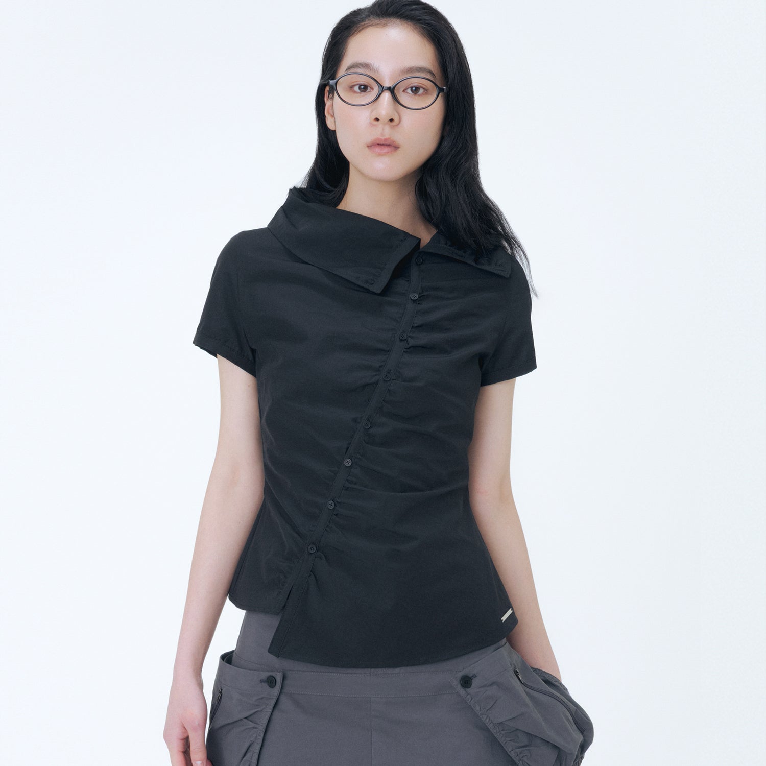 MISEKI SEOUL High neck shirring button shirt BLACK