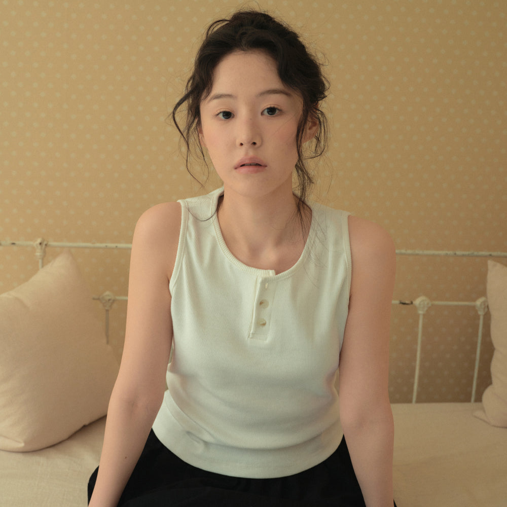 WEDNESDAYOASIS Henley Ribbed Sleeveless T-Shirt_IVORY(W26TP23)
