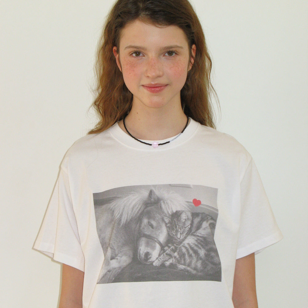 RONRON PONY CAT FRIENDS PHOTO BASIC FIT T SHIRT WHITE