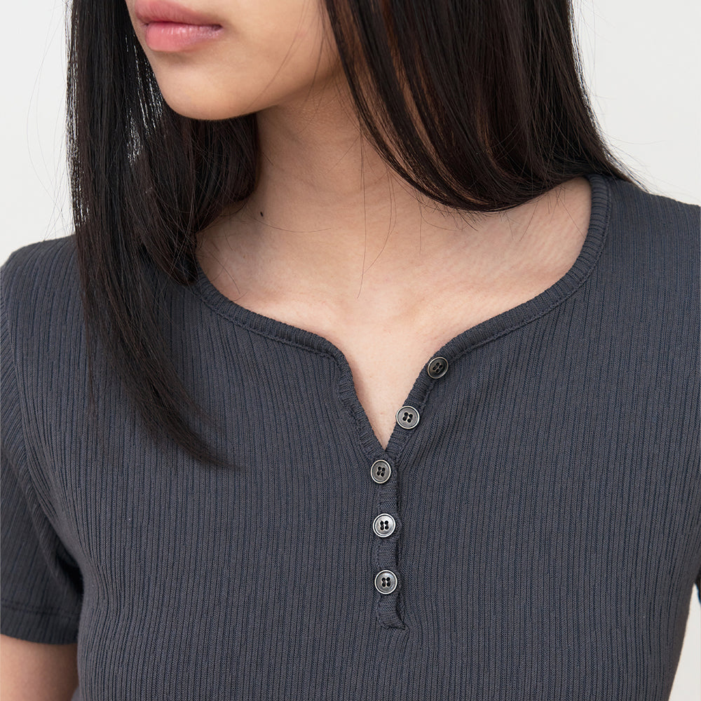 SIS A [11th reorder] Button henley neck half t-shirt [charcoal]